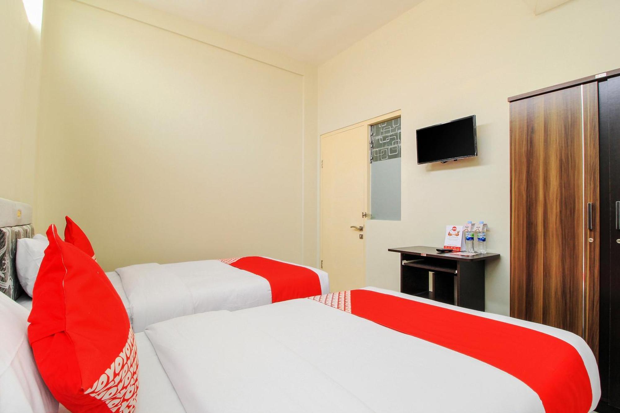 Super Oyo 168 K-15 Residence Surabaya Exterior photo